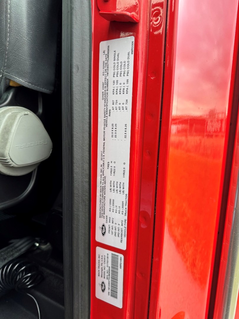 2018 MACK CXU613 - USED TRUCKS SLEEPER - image 23